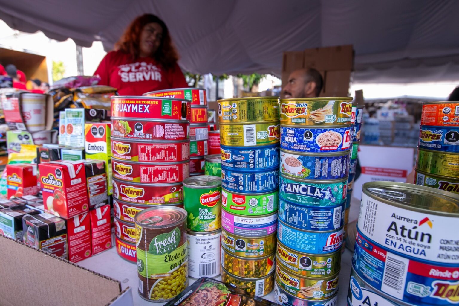 Casi 47 toneladas de alimentos ha captado la UdG para afectados por Otis.