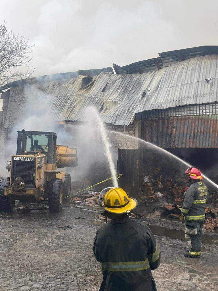 Bomberos de Tlaquepaque realizan «operativo especial» este 24 de diciembre.