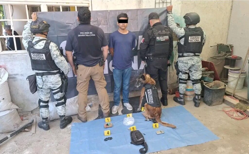 Detienen a hombre en punto de venta de droga.