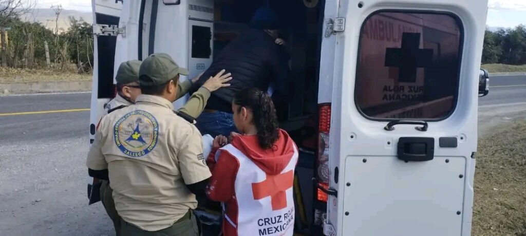 Un muerto y cuatro lesionados deja choque en los Altos de Jalisco.