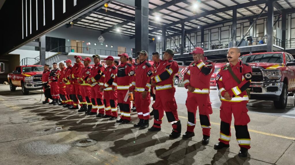 Envían Rescatistas a Mina Santa Fe en Sinaloa.